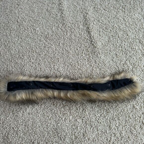 Faux Fur Removable Detached for Ski Suits and Jackets Hood New Conditon
